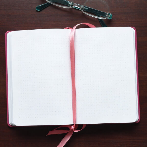 Caderno pontilhado