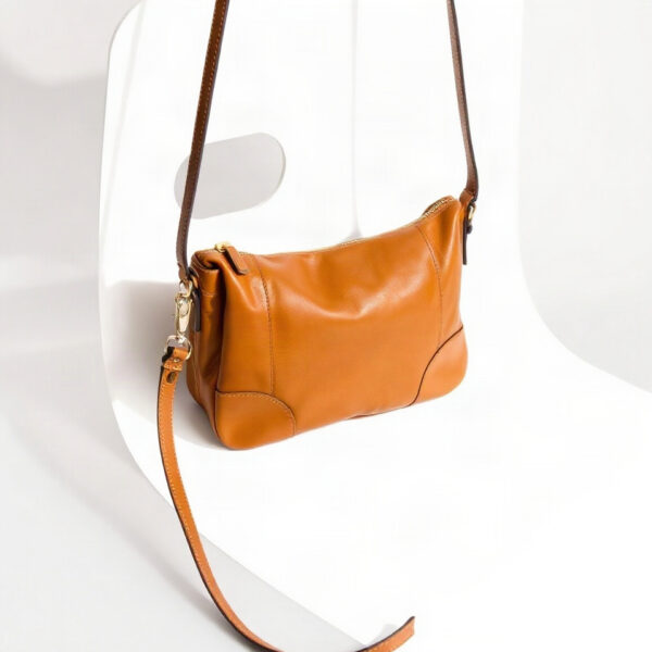 Bolsa de couro caramelo